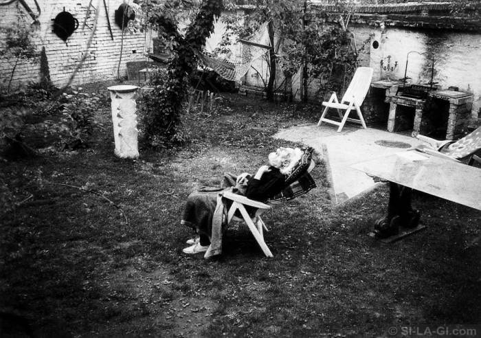 Happiness and suffering are similar, both transitory II / Boldogság és szenvedés hasonló mindkettö mulandó II - 80 x 130 cm - 1996 - read the related text in the „Projects and Thoughts” section of the website [ kapcsolodo szöveg]